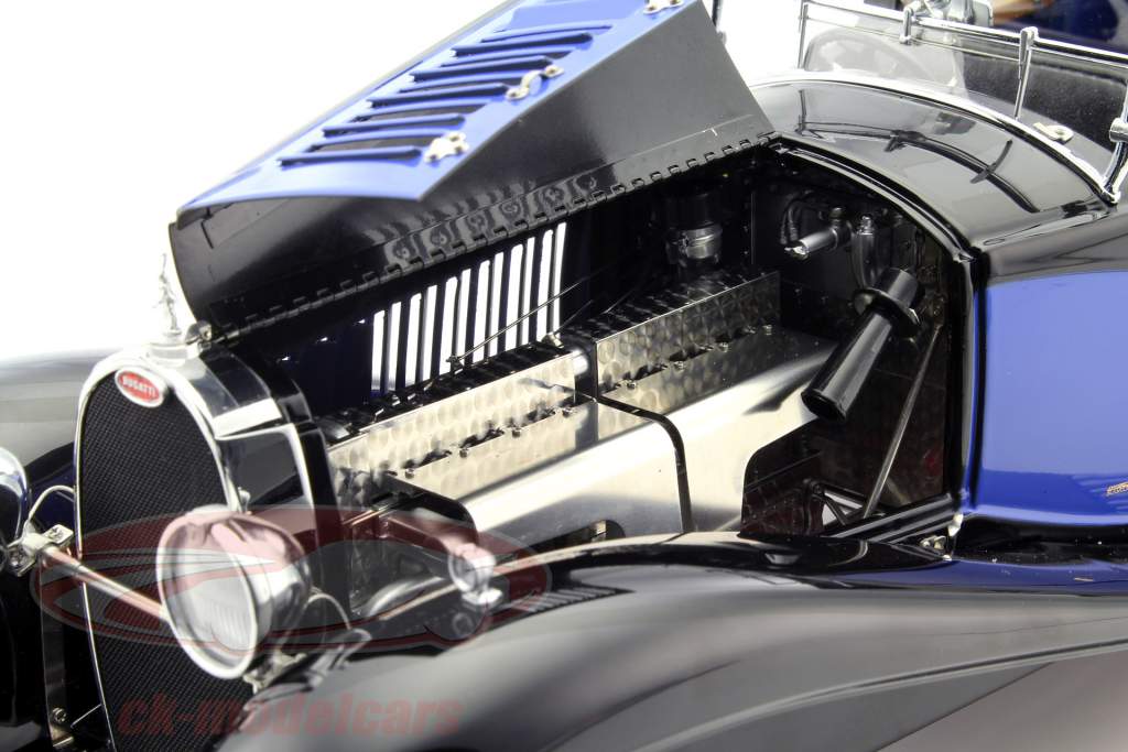 Bugatti Royale Coupe de Ville год 1930 синий / черный 1:18 Bauer