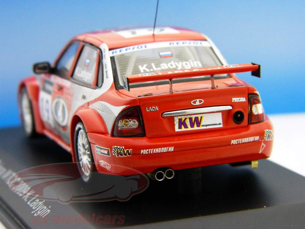 K. Ladygin º 19 Lada Priora WTCC 2009 1:43 faísca DIP
