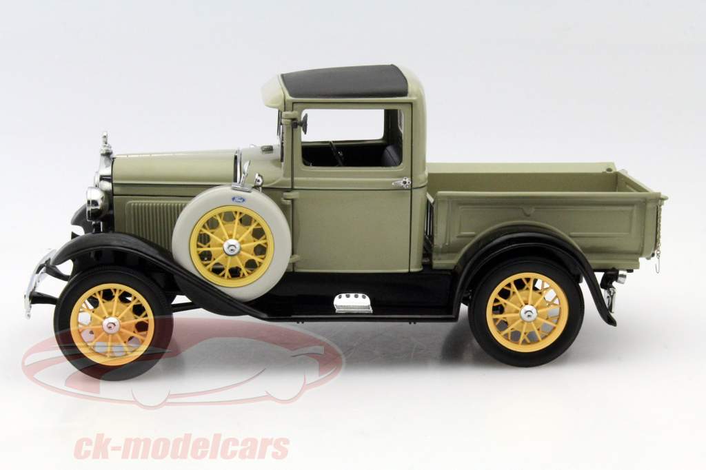 Ford Pick-Up år 1931 khaki 1:18 SunStar