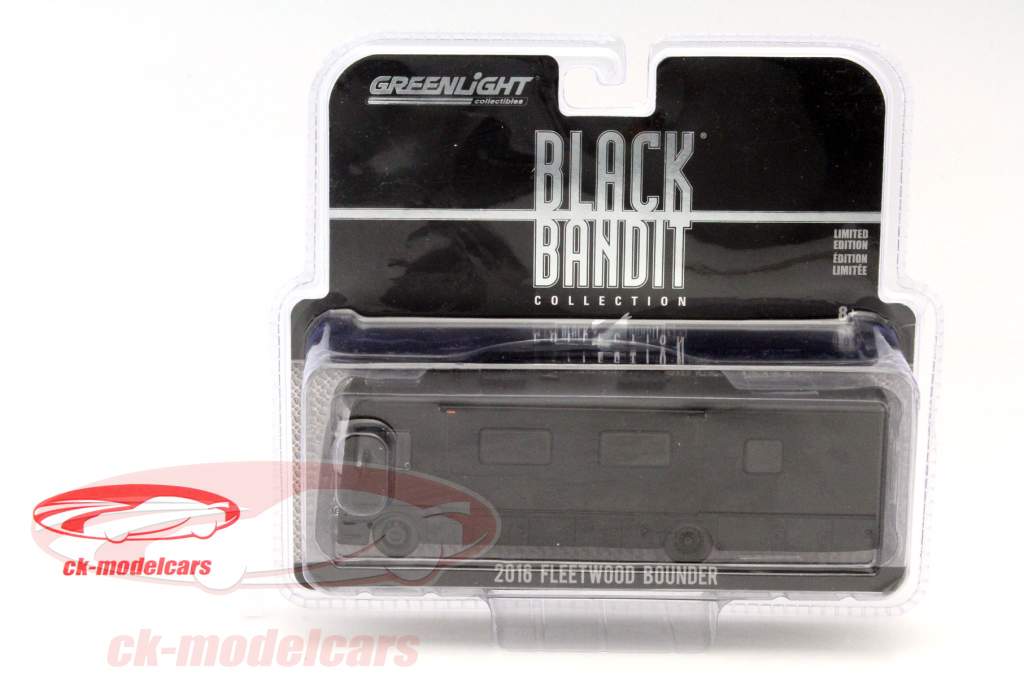 Fleetwood Bounder год 2016 черный 1:64 Greenlight