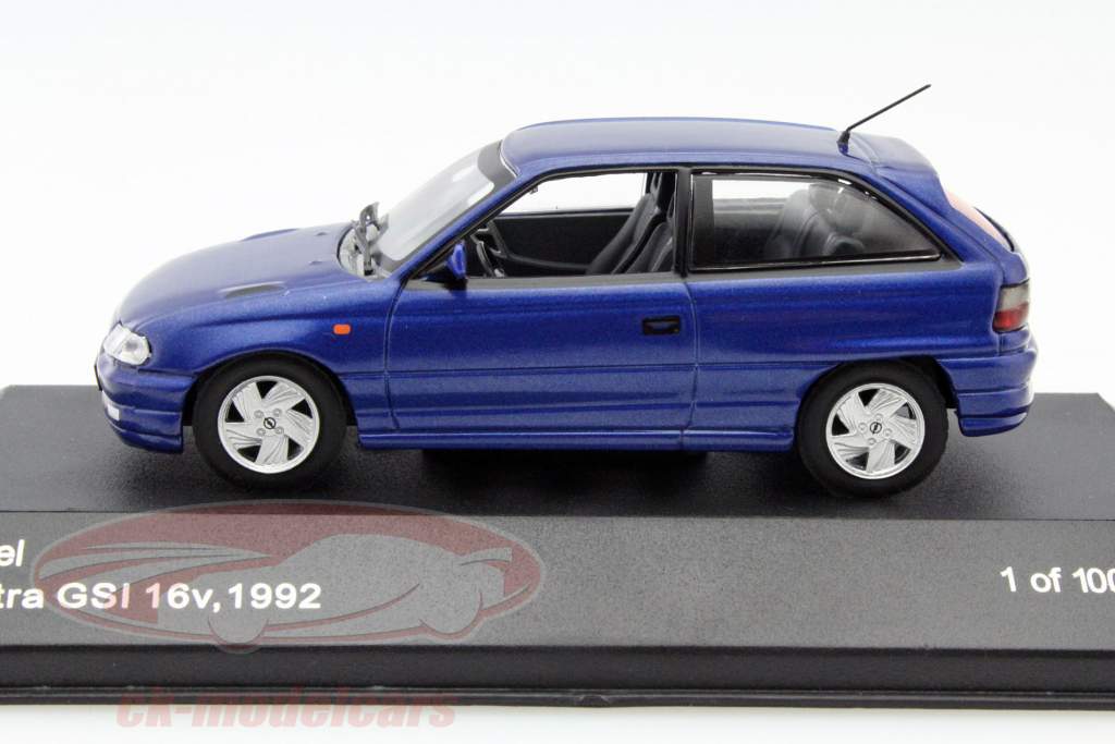 Opel Astra GSi 16V år 1992 mørkeblå 1:43 WhiteBox