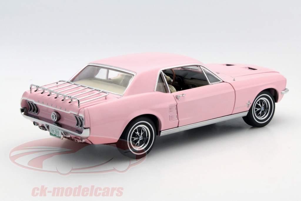 Ford Mustang année 1967 rose 1:18 Greenlight