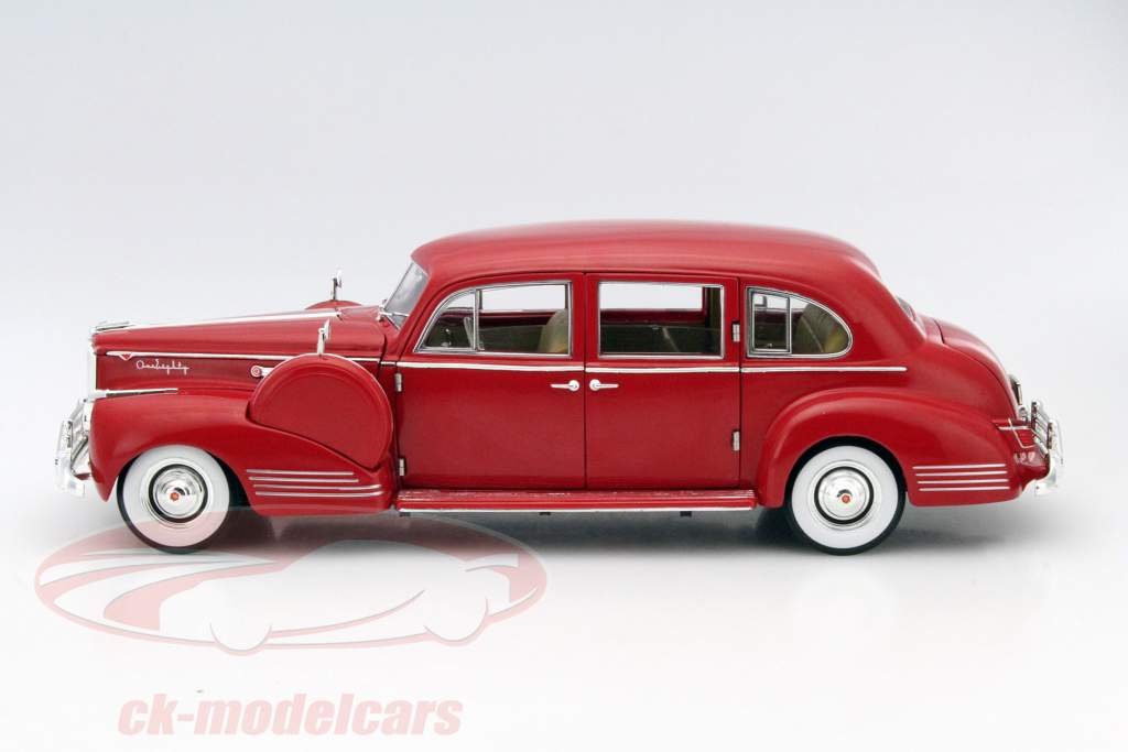 Packard Super Eight One-Eighty Year 1941 red 1:18 Greenlight
