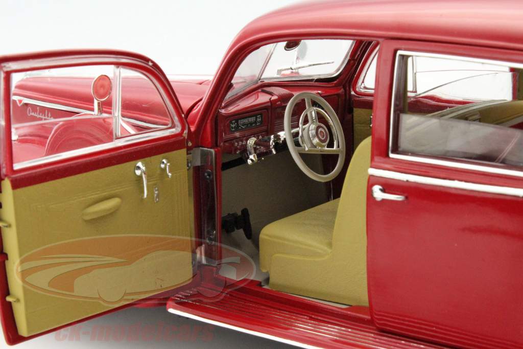 Packard Super Eight One-Eighty 年 1941 赤 1:18 Greenlight