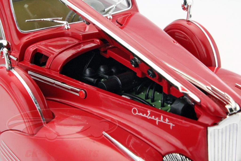 Packard Super Eight One-Eighty jaar 1941 rood 1:18 Greenlight