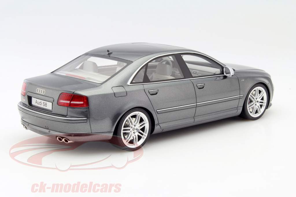Audi S8 (D3) 年 2008 デイトナ グレー 1:18 OttOmobile