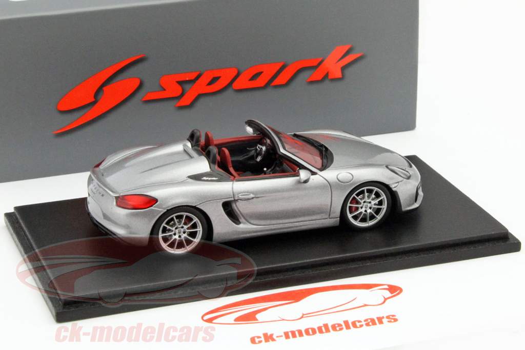 Porsche Boxster Spyder anno 2015 argento 1:43 Spark