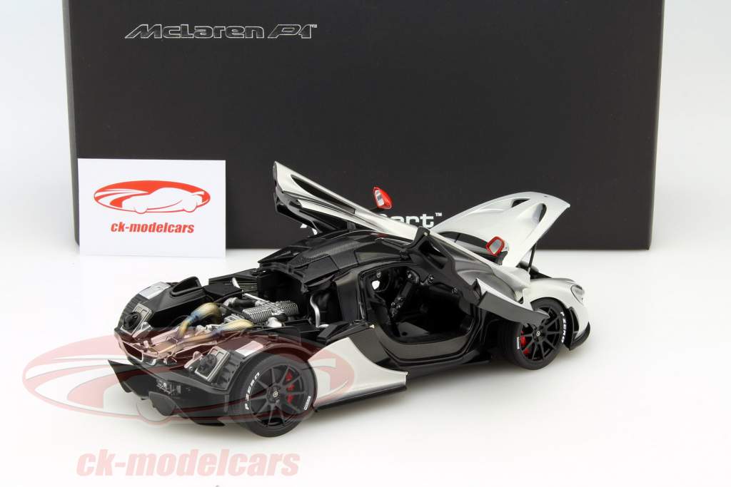 McLaren P1 anno 2013 argento / rosso 1:18 AUTOart