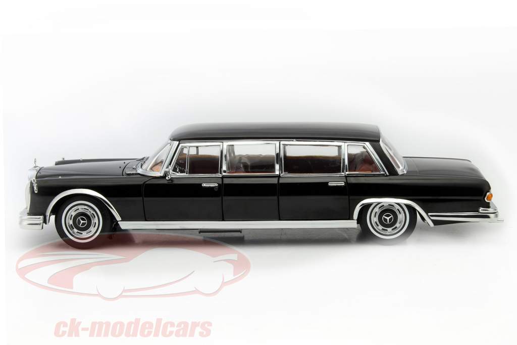 Mercedes-Benz 600 Pullman Year 1966 black 1:18 SunStar