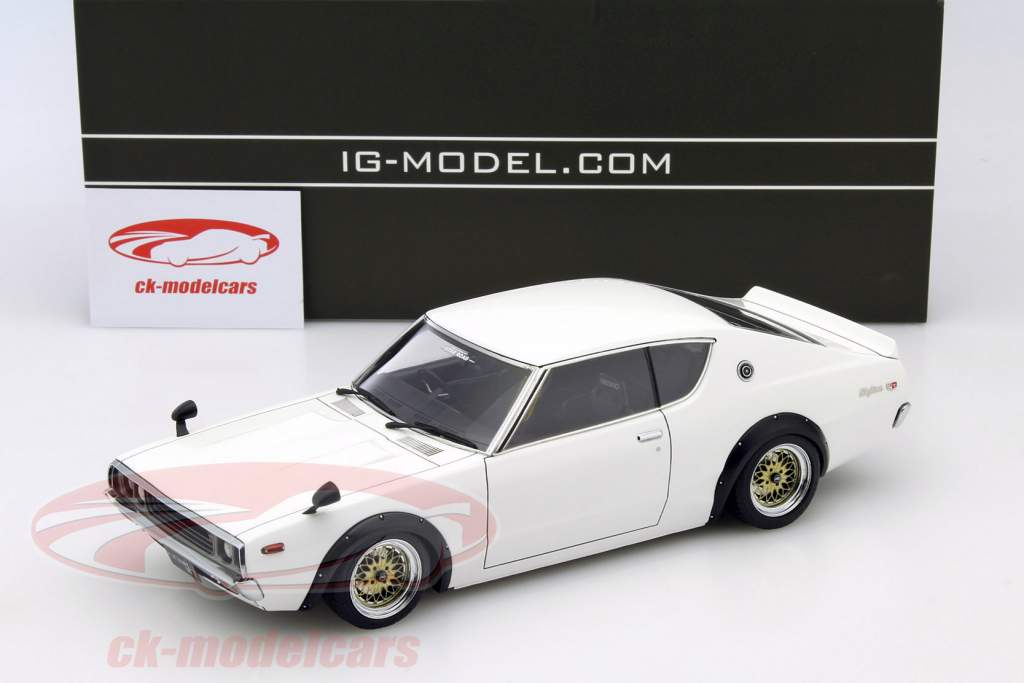 Nissan Skyline 2000 GT-R weiß 1:18 Ignition Model