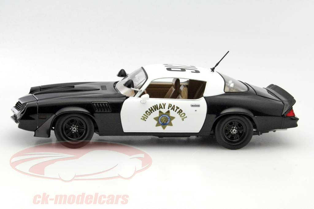Greenlight 1:18 Chevrolet Camaro Z/28 Highway Patrol Year
