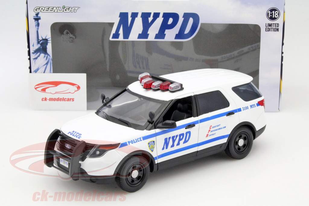 Ford Police Interceptor Utility NYPD год 2015 белый / синий 1:18 Greenlight