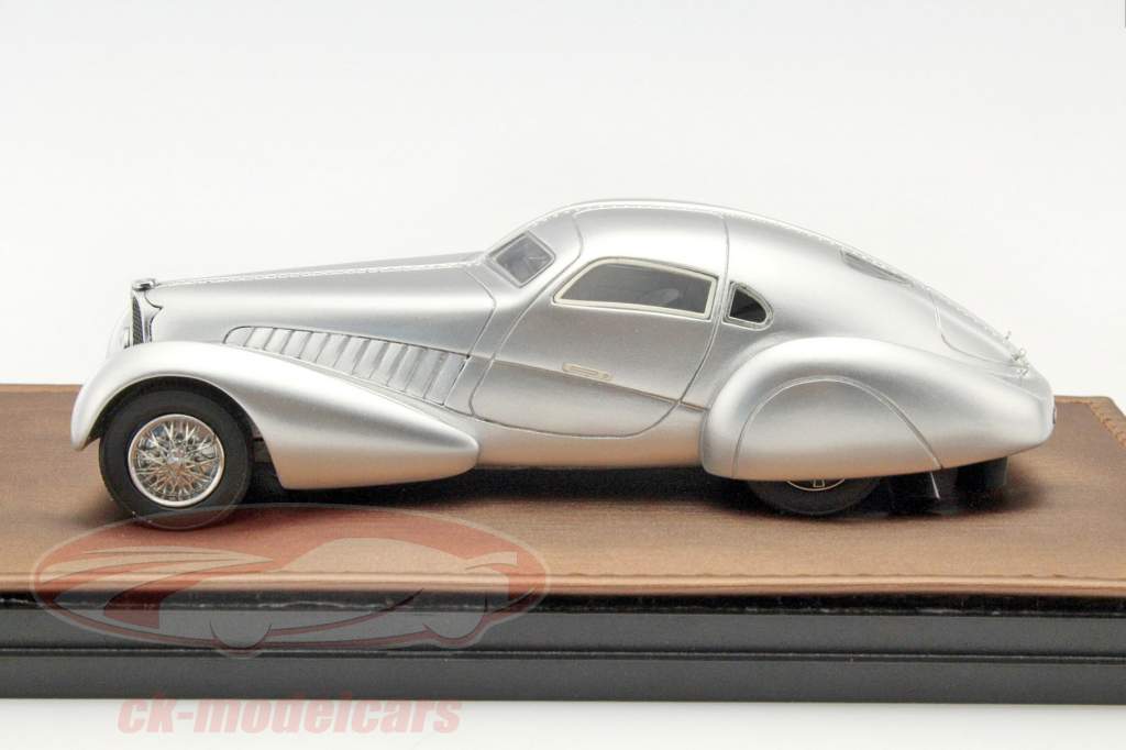 Bugatti T64 Year 1939 silver 1:43 GLM