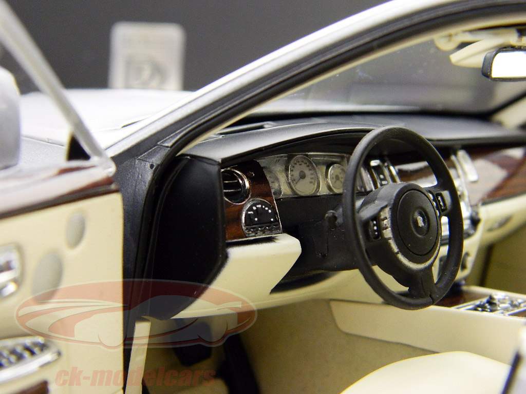ミニカー　1/18 ロールスロイス ゴースト (JUBIE シルバー) [K08801S] Kyosho 1:18 Rolls Royce Ghost 2011 jubie silver 08801S model
