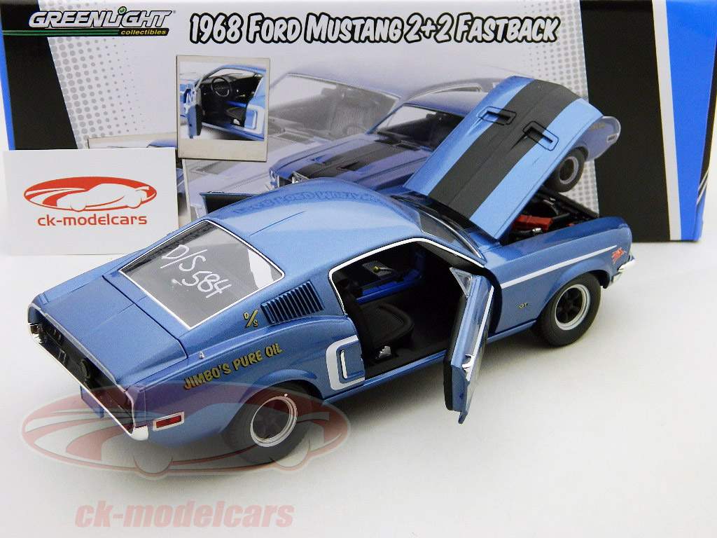 Ford Mustang GT Fastback Anno 1968 nero / blu 1:18 Greenlight