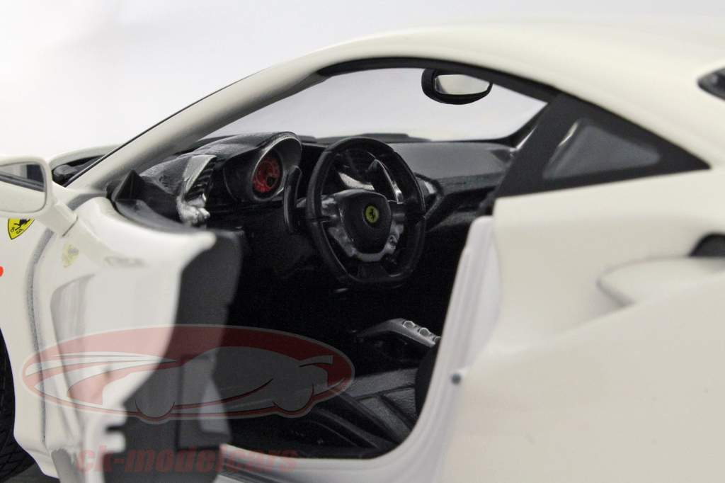 Ferrari 488 GTB blanco 1:18 Bburago