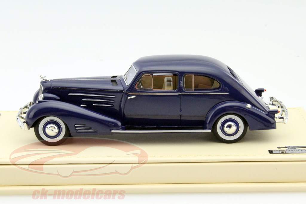 Cadillac V16 Aerodynamic Coupe 年 1936 ダークブルー 1:43 TrueScale