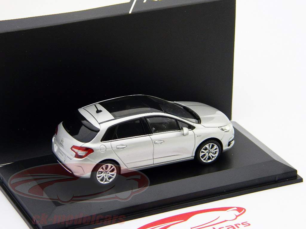 Citroen C4 Bj. 2010 silber / silver 1:43 Norev