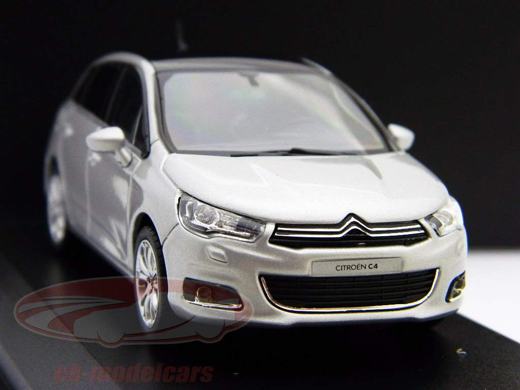 シトロエンC4 Bjは。2010銀/ 1時43分ノレブ