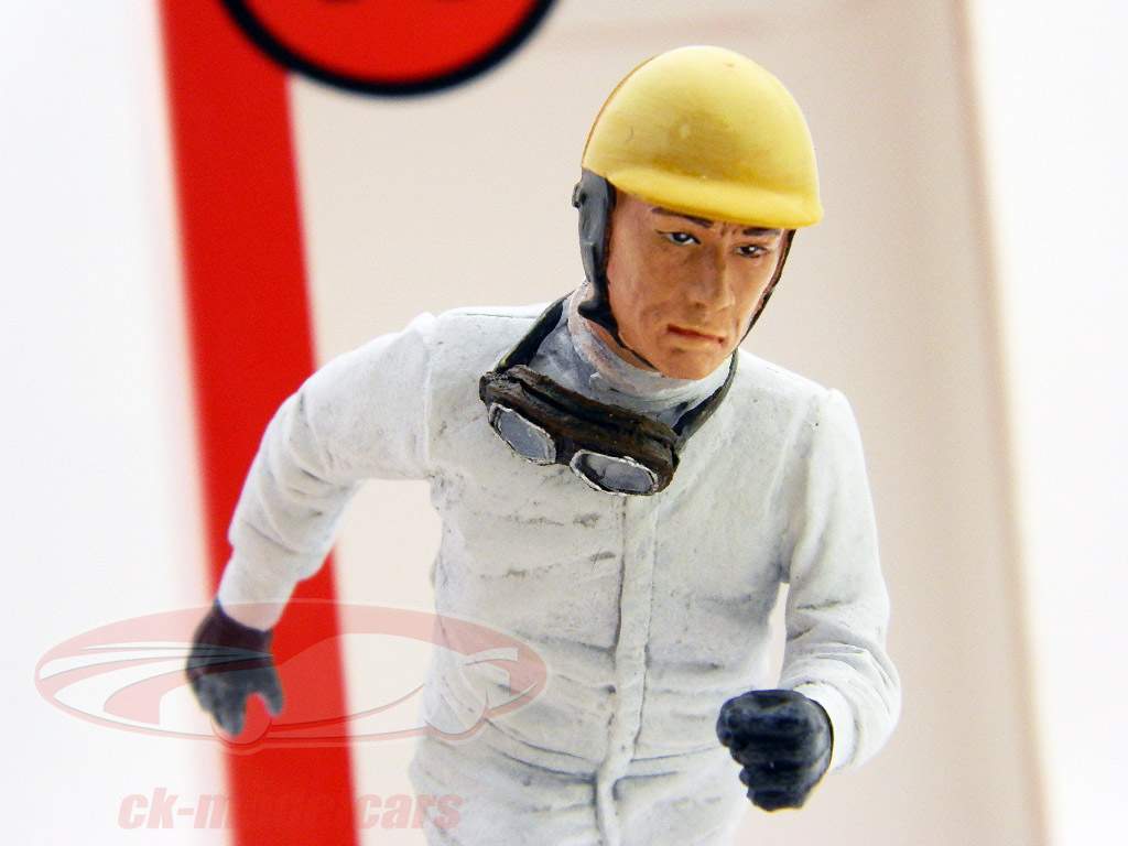 driver figure 24h LeMans 50's - 60's years 1:18 LMMiniatures