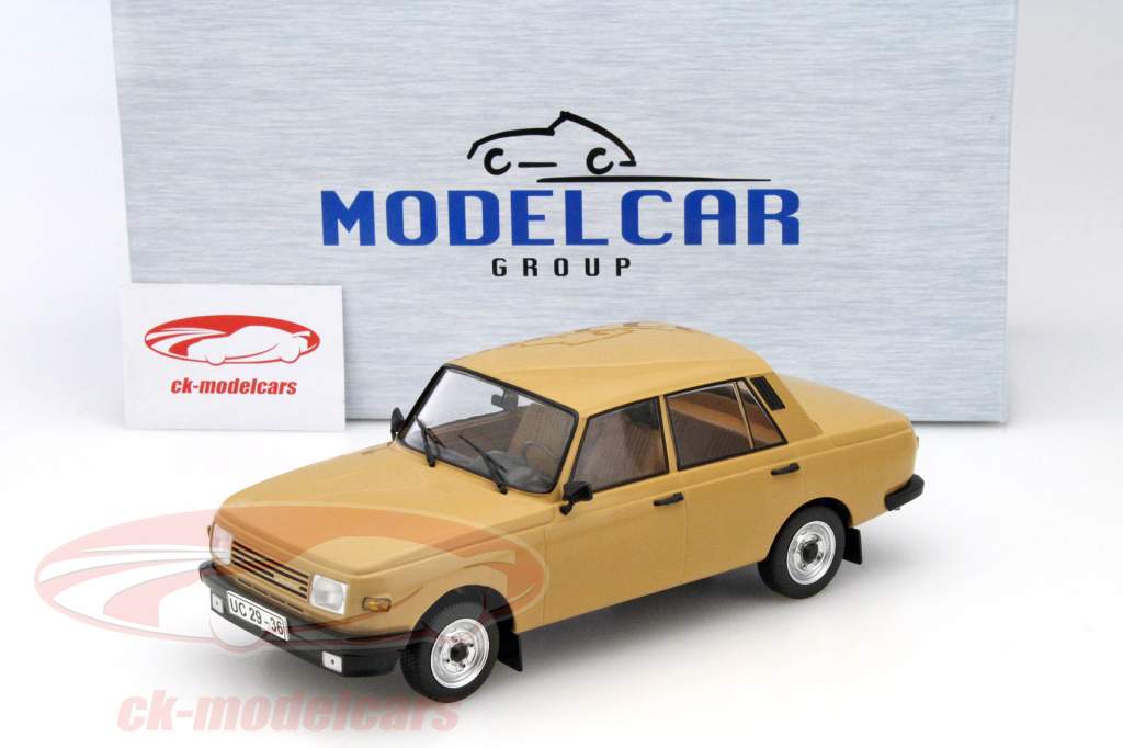 Wartburg 353 marron clair 1:18 ModelCar Group