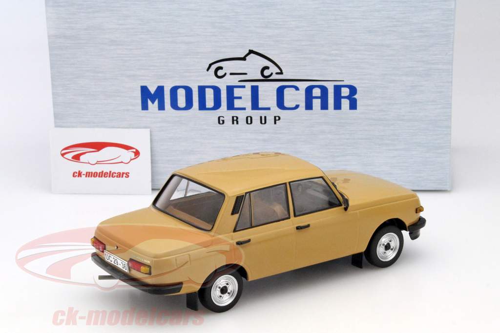 Wartburg 353 marron clair 1:18 ModelCar Group