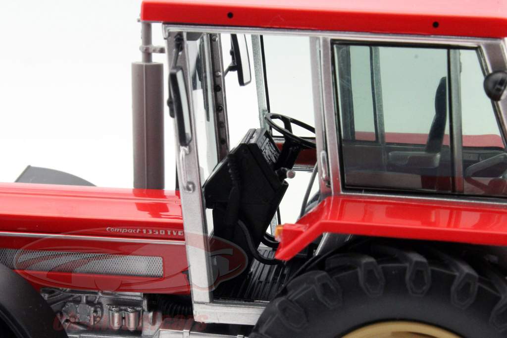 Schlüter Compact 1350 TV6 rood 1:32 Schuco