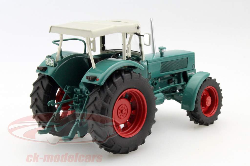 Hanomag Robust 900 avec capot vert 1:32 Schuco