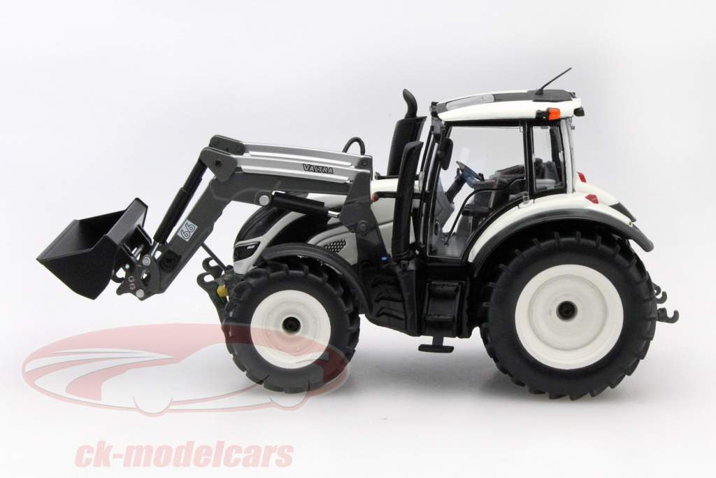Valtra T174 tractor with front loaders black 1:32 Wiking