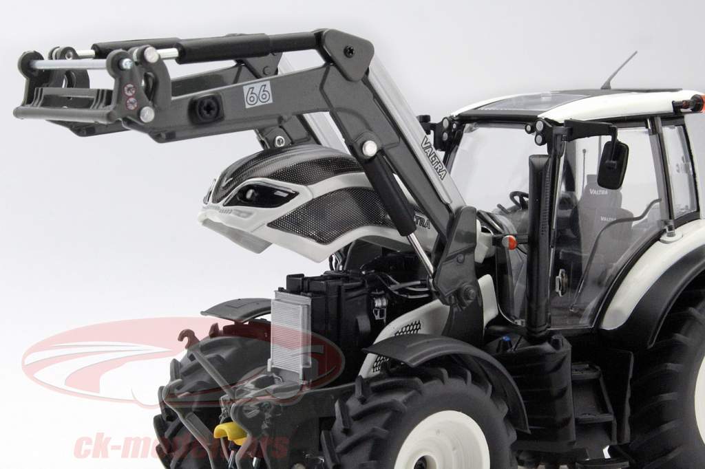 Valtra T174 tractor with front loaders black 1:32 Wiking