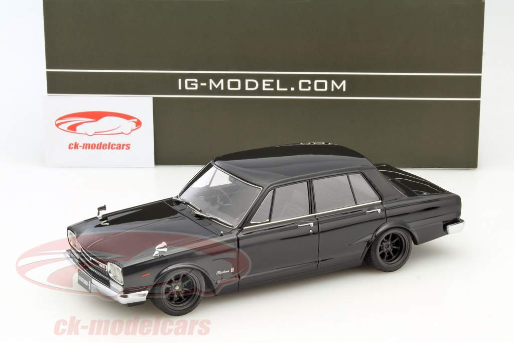Nissan Skyline 2000 GT-R ブラック 1:18 Ignition Model