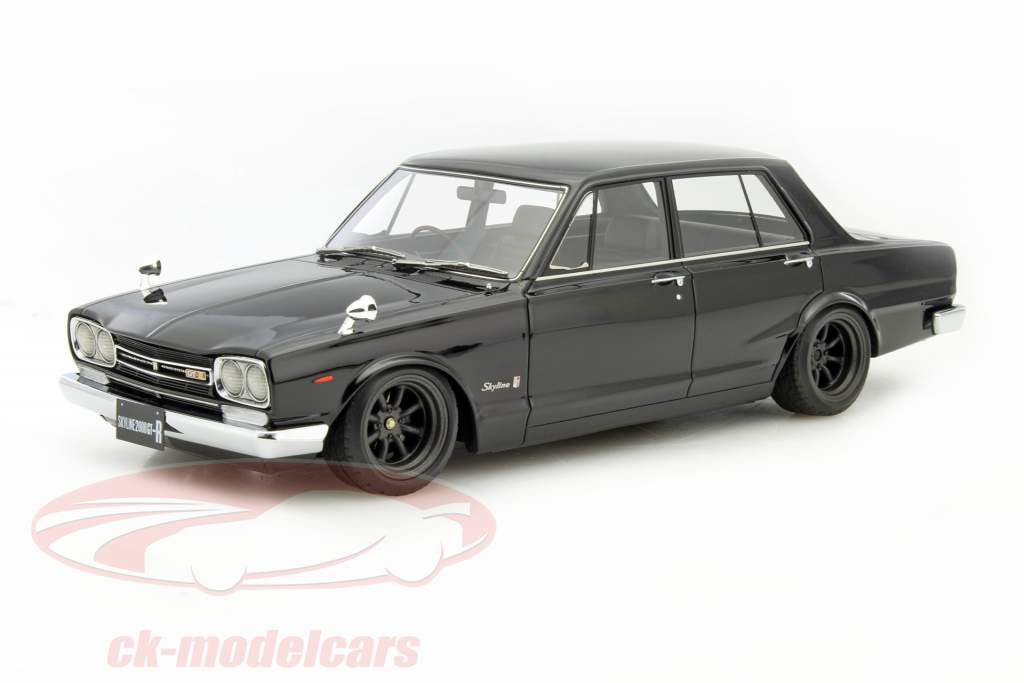 Nissan Skyline 2000 GT-R schwarz 1:18 Ignition Model