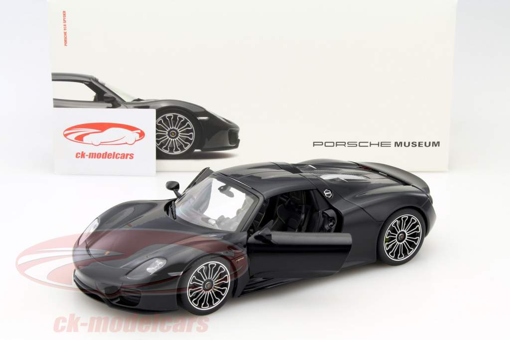 Porsche 918 Spyder basalt schwarz 1:18 Welly