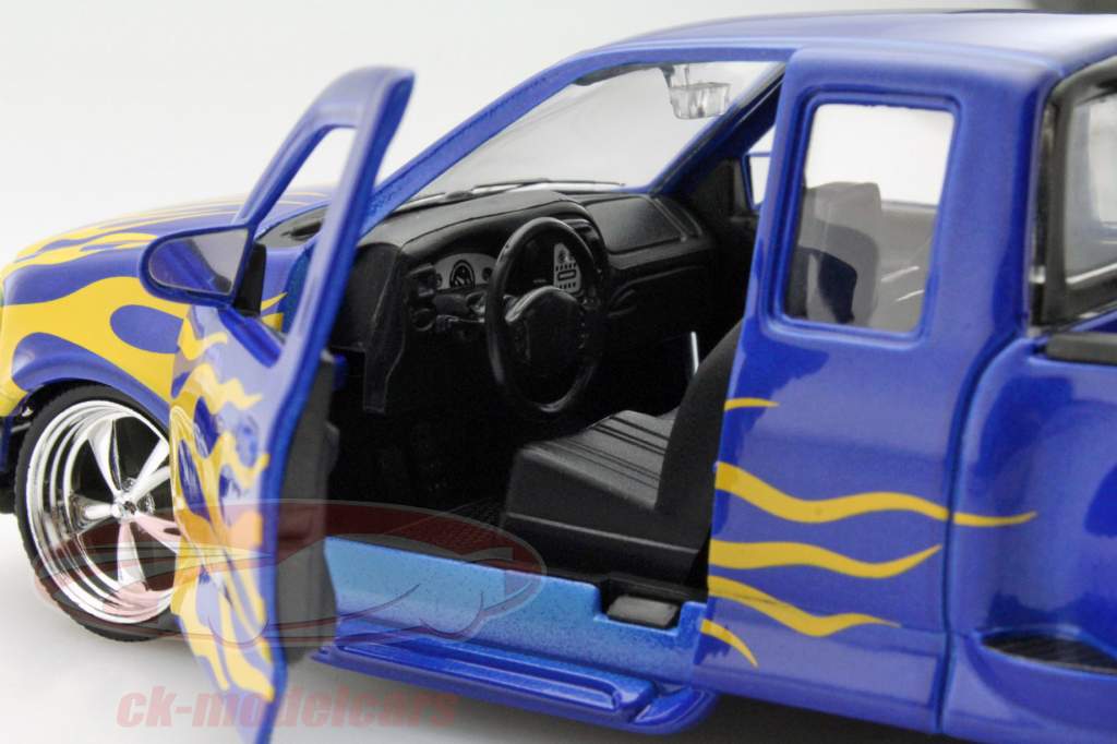 Welly 1:24 Ford F-150 Flareside Supercab Pick-Up year 1999