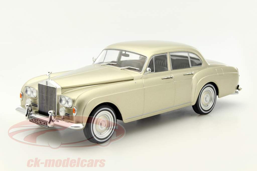 Rolls Royce Silver Cloud III Flying Spur RHD beigemetallic 1:18 ModelCar Group
