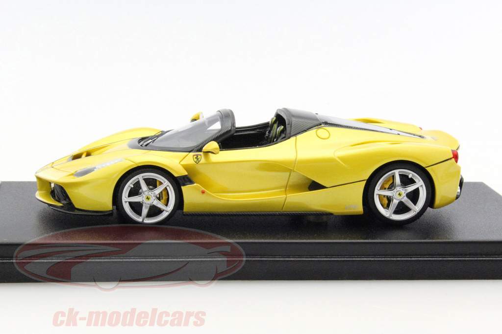 Ferrari LaFerrari Aperta желтый металлик 1:43 LookSmart
