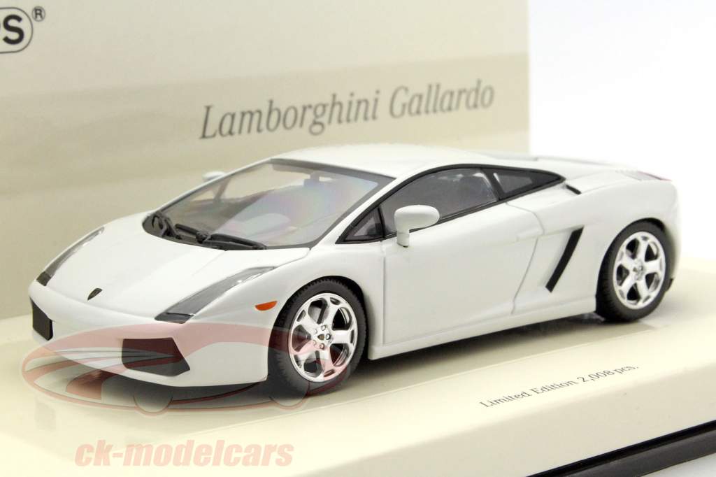 Lamborghini Gallardo jaar 2007 wit 1:43 Minichamps