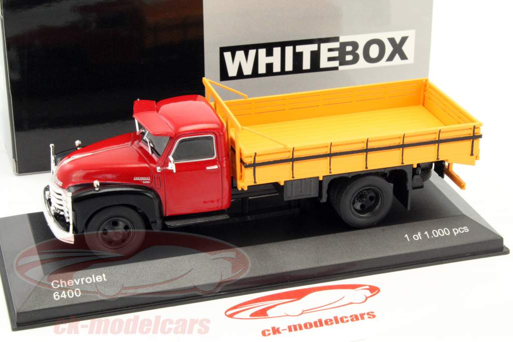 Chevrolet 6400 赤 / ブラック 1:43 WhiteBox