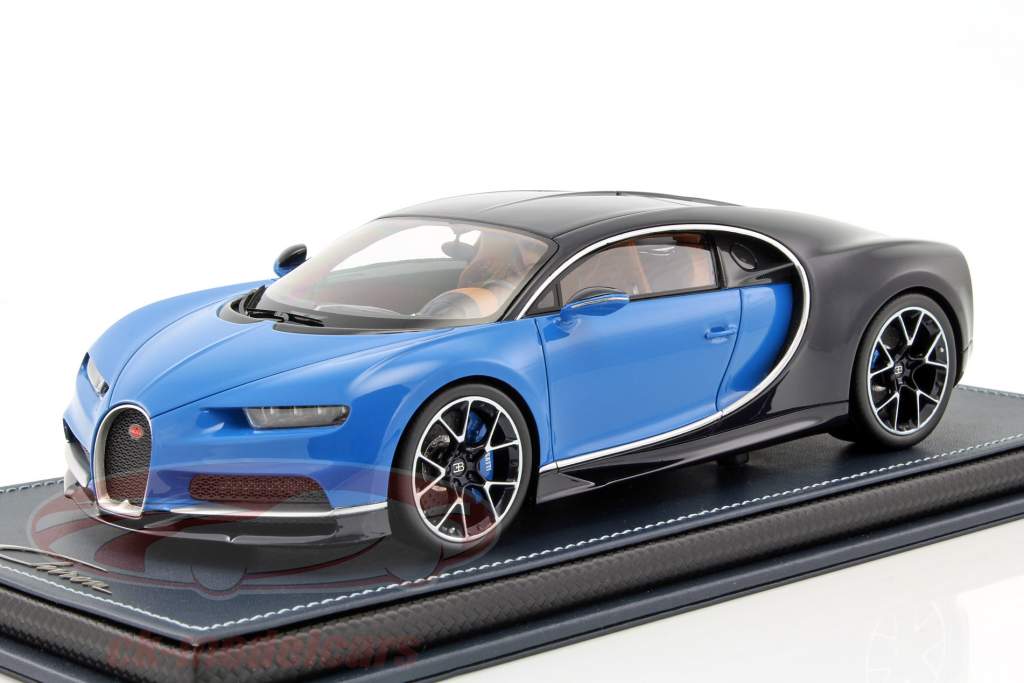 Bugatti Chiron año de construcción 2016 azul / azul oscuro metálico con escaparate 1:18 MR Models
