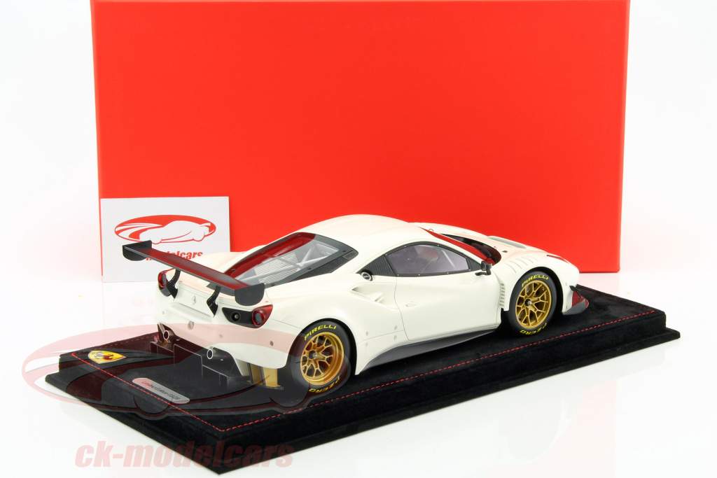 Ferrari 488 GT3 année de construction 2015 blanc 1:18 BBR