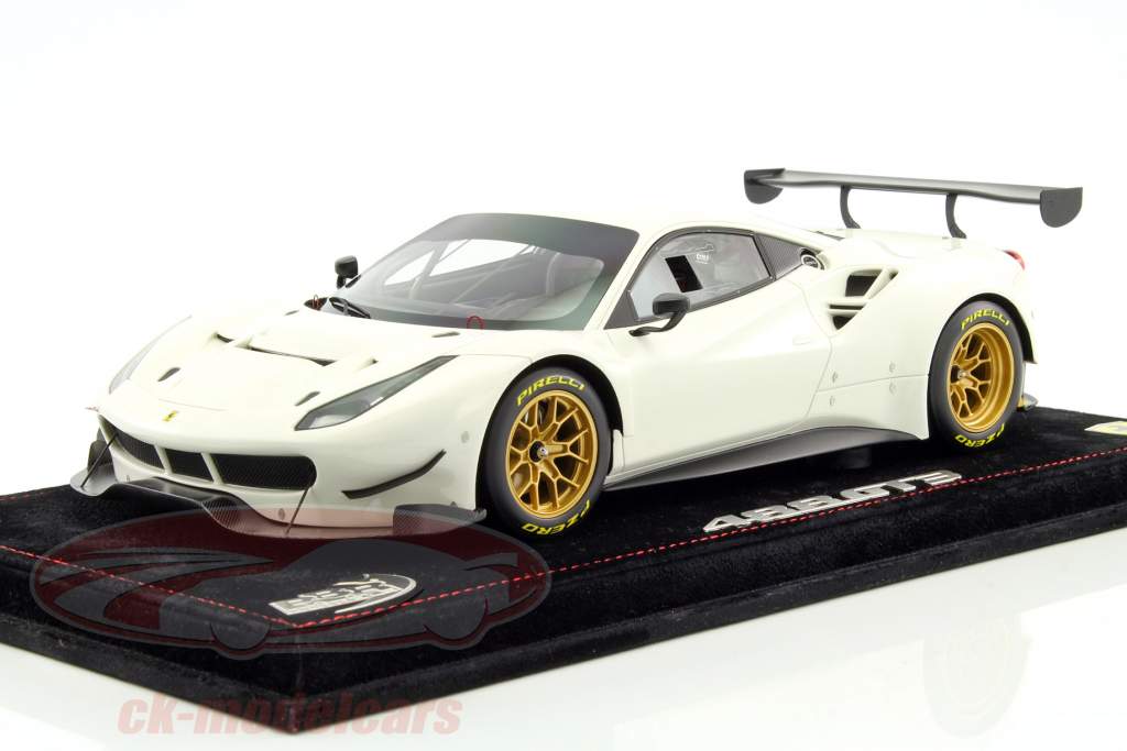 Ferrari 488 GT3 année de construction 2015 blanc 1:18 BBR