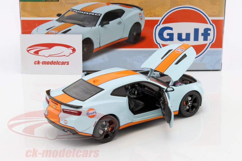 Chevrolet Camaro SS año de construcción 2017 Gulf versión 1:24 Greenlight