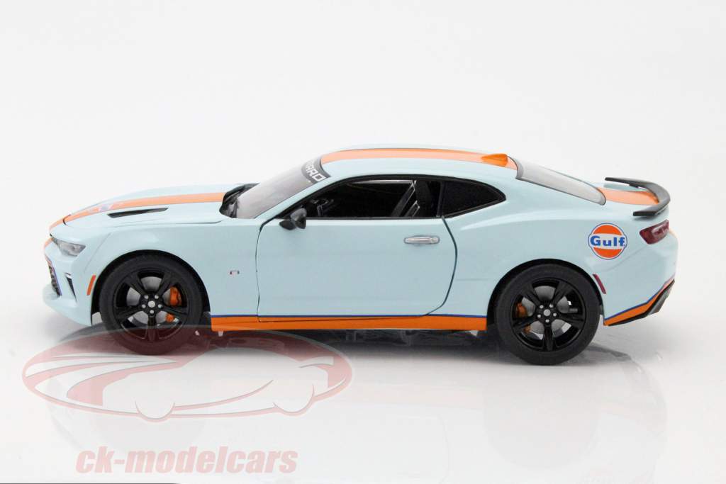 Chevrolet Camaro SS année de construction 2017 Gulf version 1:24 Greenlight