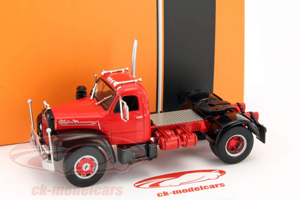 Mack B 61 建造年份 1953 红 / 黑 1:43 Ixo