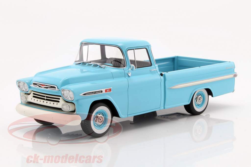 Chevrolet Apache Pickup année de construction 1959 bleu clair 1:18 BoS-Models