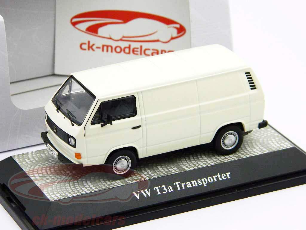 フォルクスワーゲントランスポーターT3Aパステルホワイト/ホワイト1:43 PremiumClassiXXs