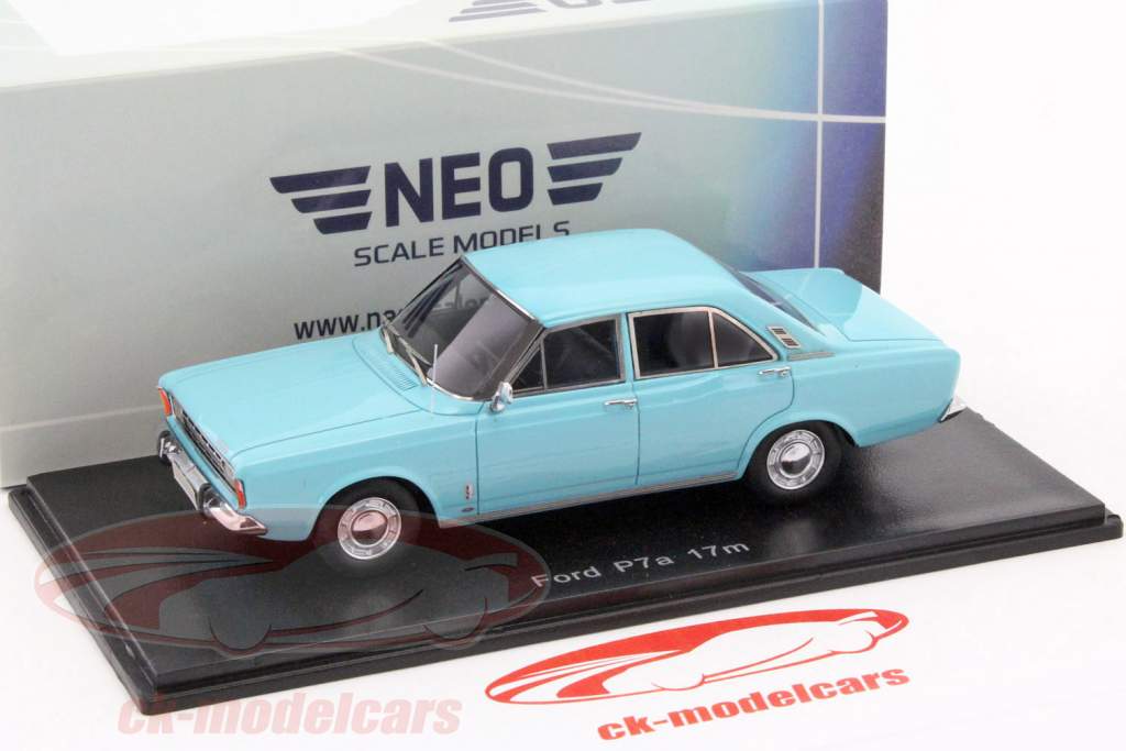 Ford P7A Limousine hellblau 1:43