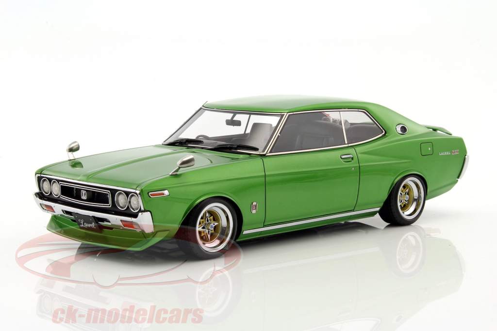 Ignition Model 1:18 Nissan Laurel 2000 SGX (C130) green