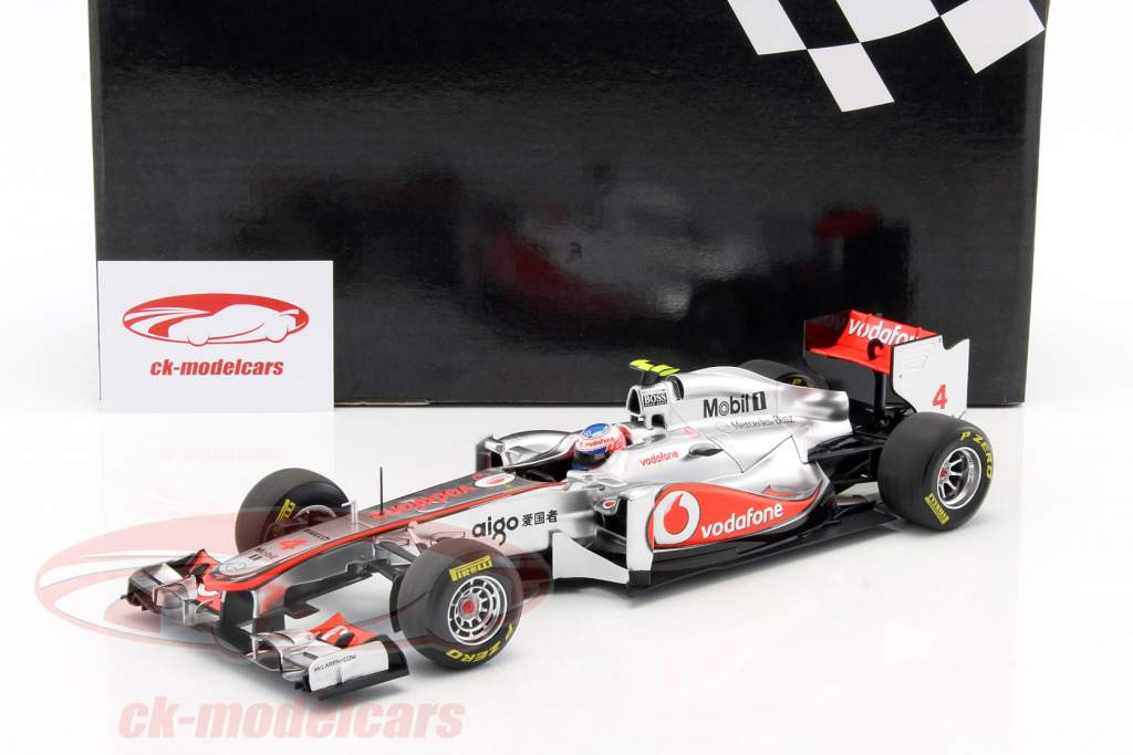 Jenson Button, McLaren Mercedes MP 4-26 Formula 1 2011 1:18 Minichamps