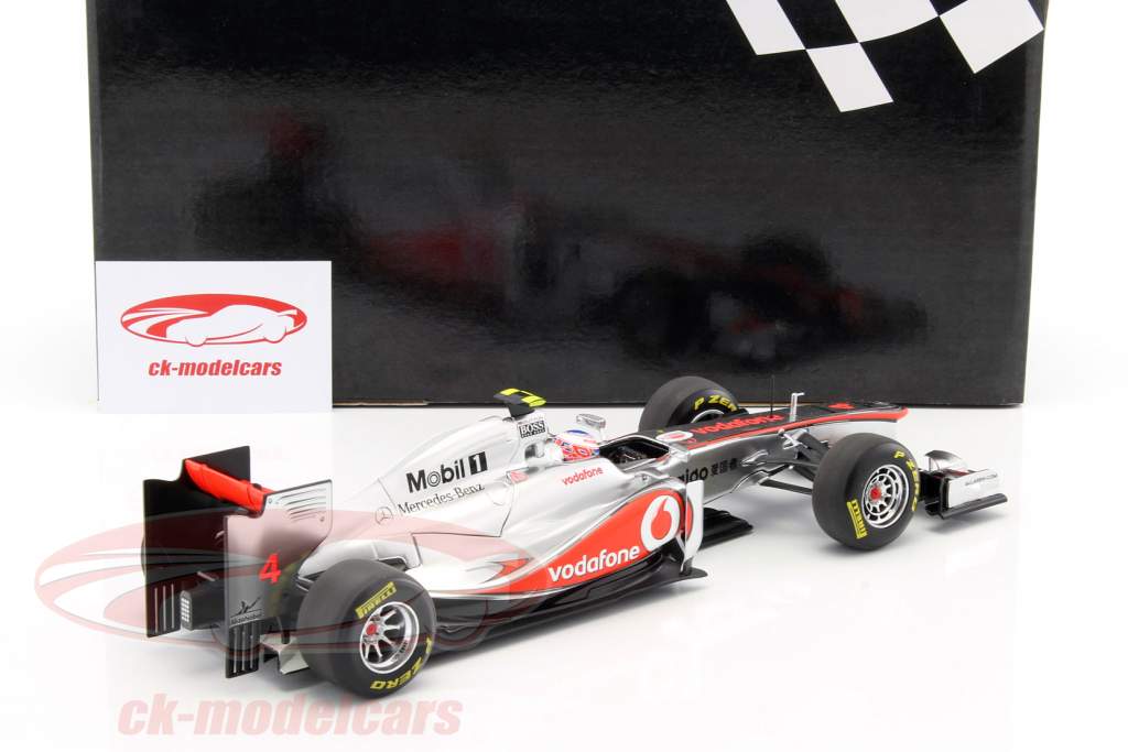 Jenson Button, McLaren Mercedes MP 4-26 Formula 1 2011 1:18 Minichamps